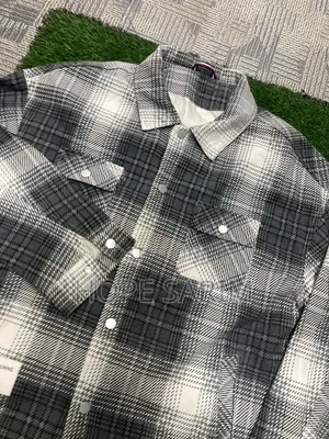 Men's Trendy Grey Plaid Overshirt / Shacke
