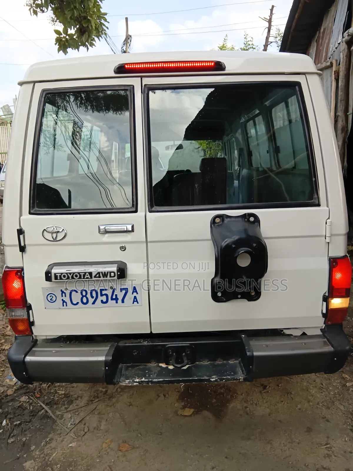 Toyota Land Cruiser 2013 White