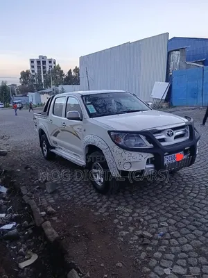 Toyota Hilux 2.5 D-4D Double Cab 2008 White