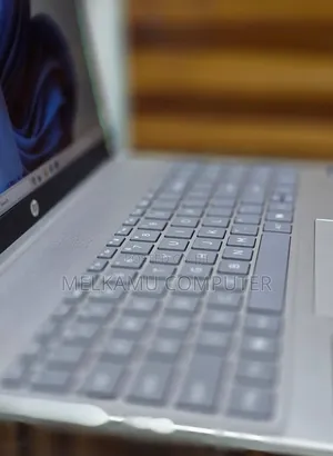 New Laptop HP Pavilion 17 32GB Intel Core Ultra 7 SSD 1T