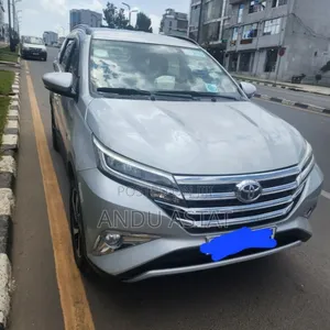 Toyota Rush 2022 Silver