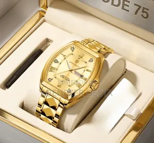 Poedagar Model 958 Gold-Tone Luxury Quartz Wristwatch for Men