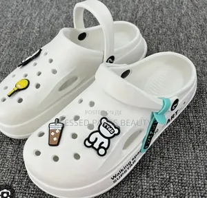 Walking Supstar Crocs
