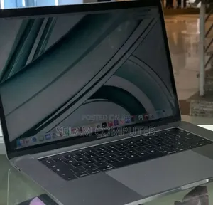 New Laptop Apple MacBook Pro 2017 16GB Intel Core i7 SSD 512GB