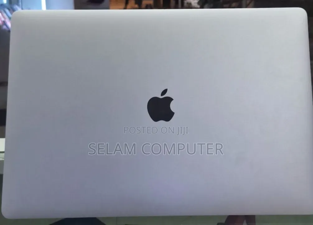 New Laptop Apple MacBook Pro 2017 16GB Intel Core i7 SSD 512GB
