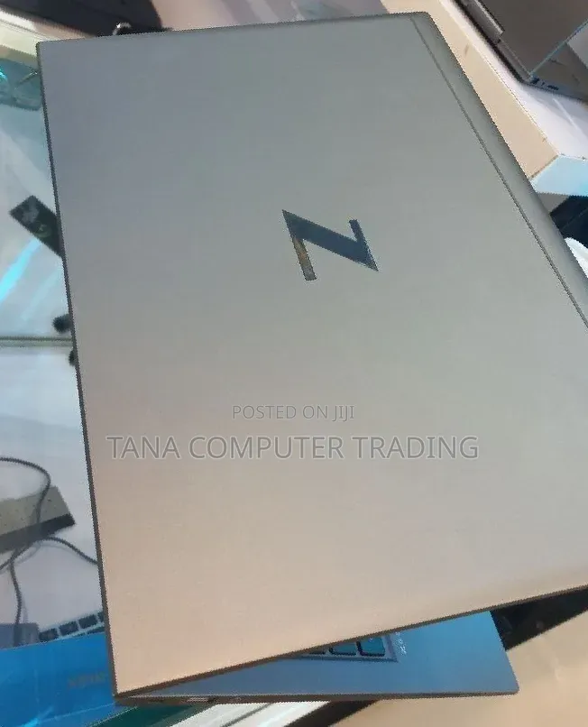 New Laptop HP ZBook Studio G8 32GB Intel Core i9 SSD 512GB
