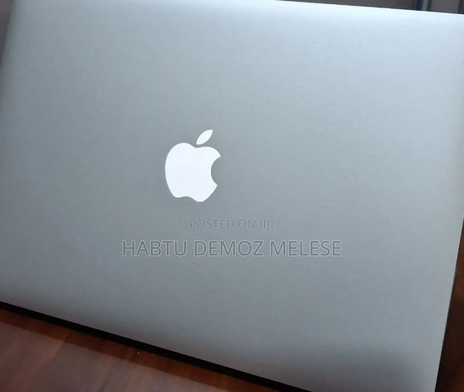 New Laptop Apple MacBook Air 2015 8GB Intel Core i5 SSD 256GB