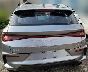 New BYD E2 43 kWh 94 hp FWD 2025 Gray