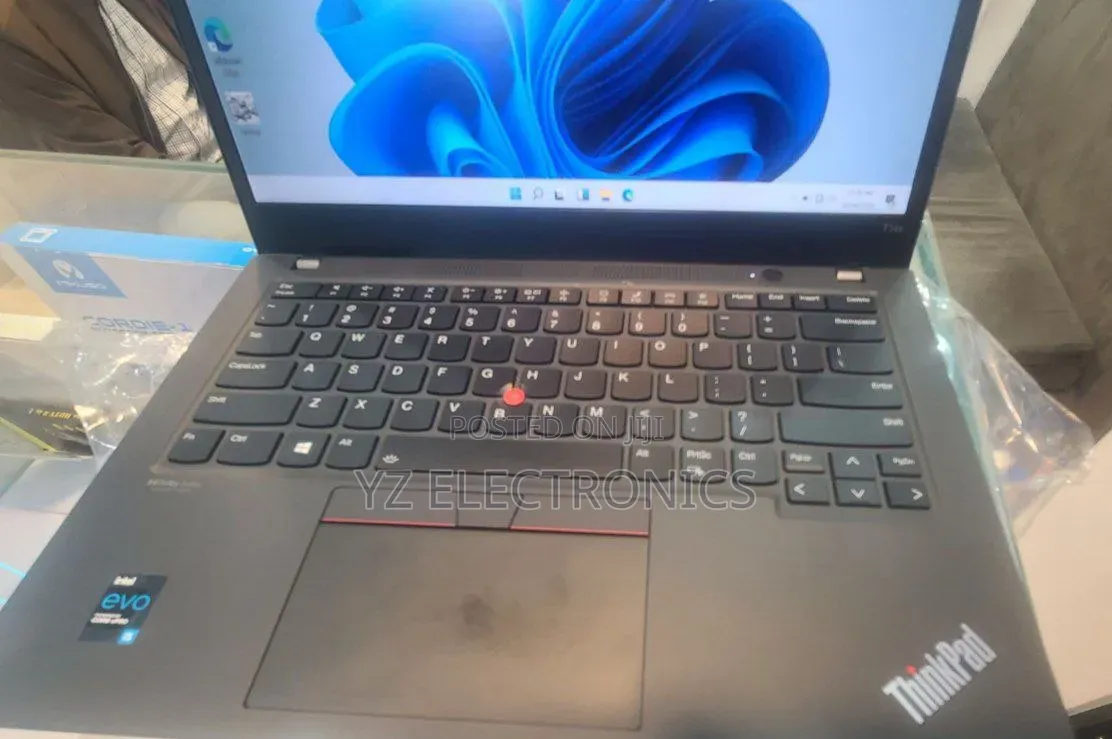 New Laptop Lenovo ThinkPad T14 16GB Intel Core i5 SSD 512GB