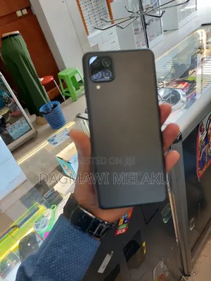 New Samsung Galaxy A12 64 GB Black