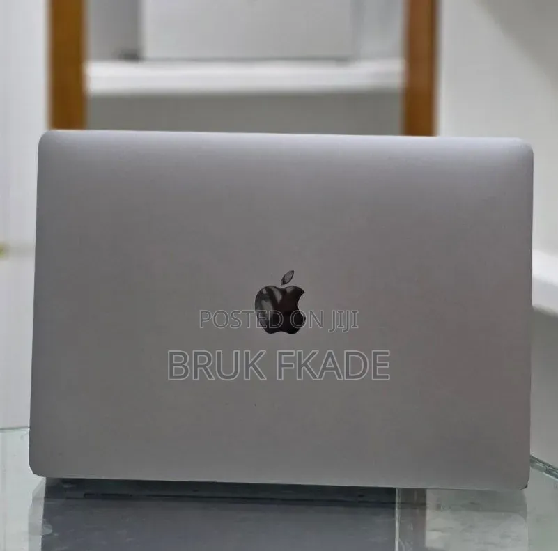 New Laptop Apple MacBook Air 2020 M1 8GB Apple M1 SSD 256GB