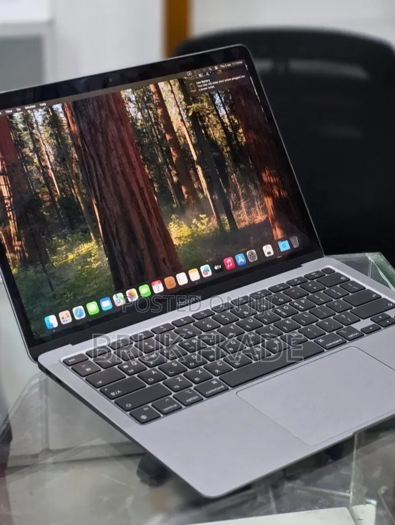New Laptop Apple MacBook Air 2020 M1 8GB Apple M1 SSD 256GB