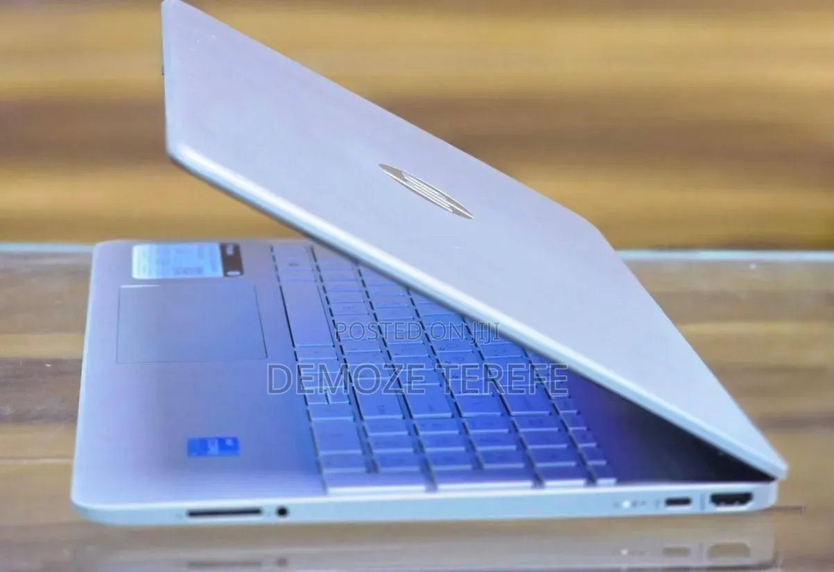 New Laptop HP Stream Notebook 8GB Intel Core i3 SSD 256GB