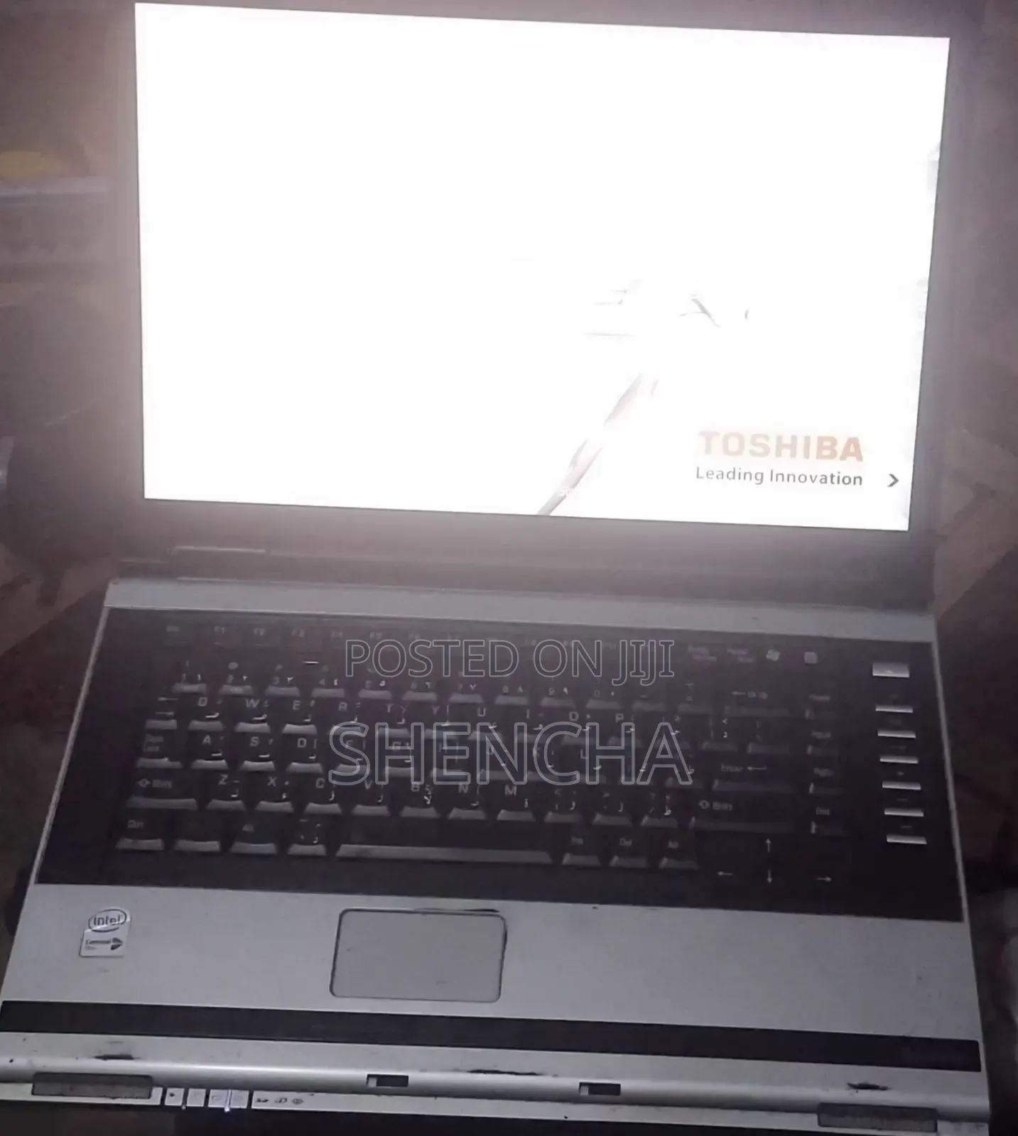 Laptop Toshiba Satellite C665 2GB Intel Core i3 HDD 128GB