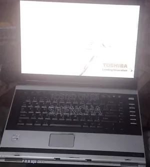 Laptop Toshiba Satellite C665 2GB Intel Core i3 HDD 128GB