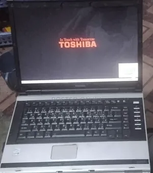 Laptop Toshiba Satellite C665 2GB Intel Core i3 HDD 128GB