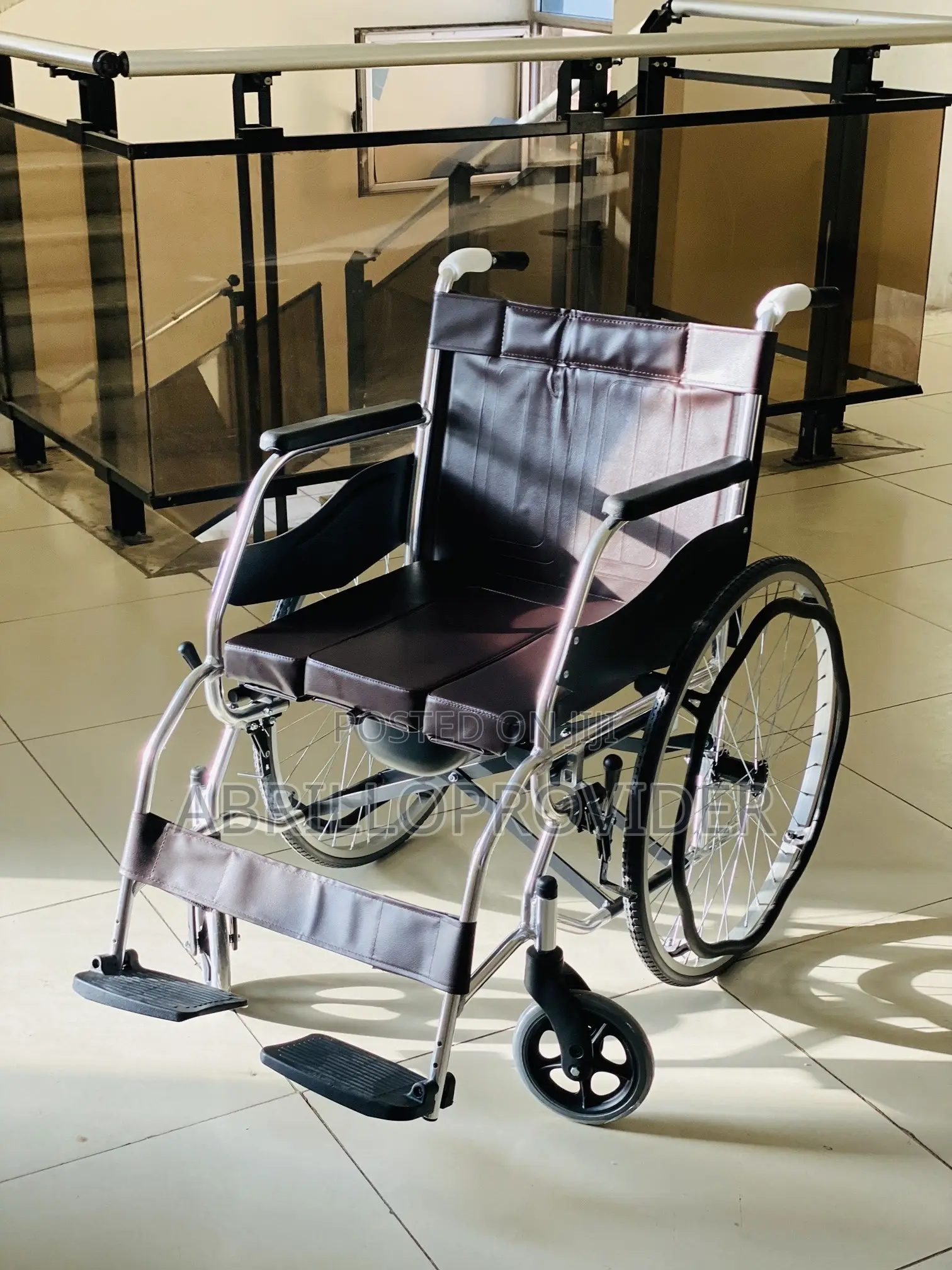 Manual Wheelchair Foldable Toilet Chair