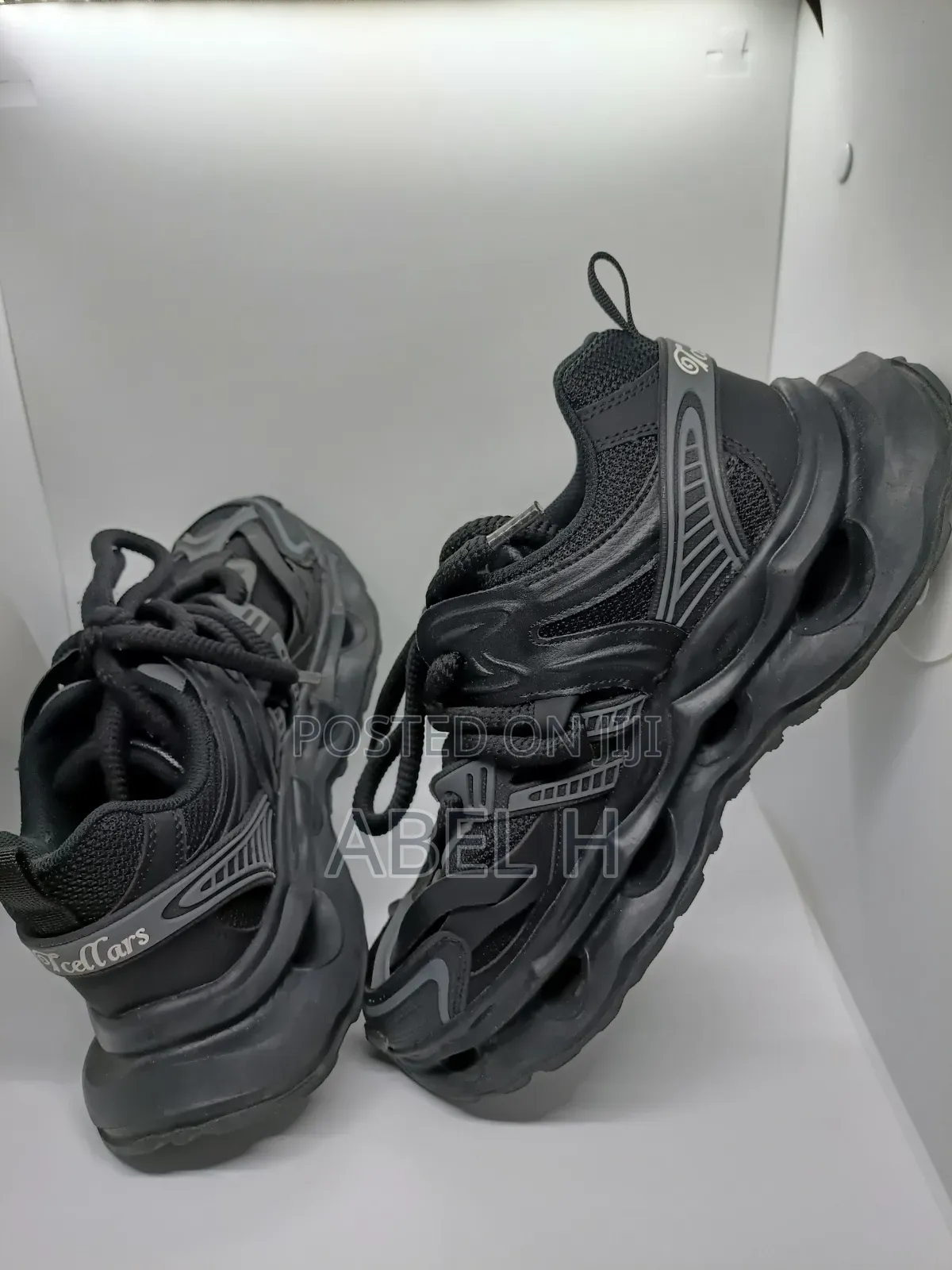 Tcellers Black Track Sneakers