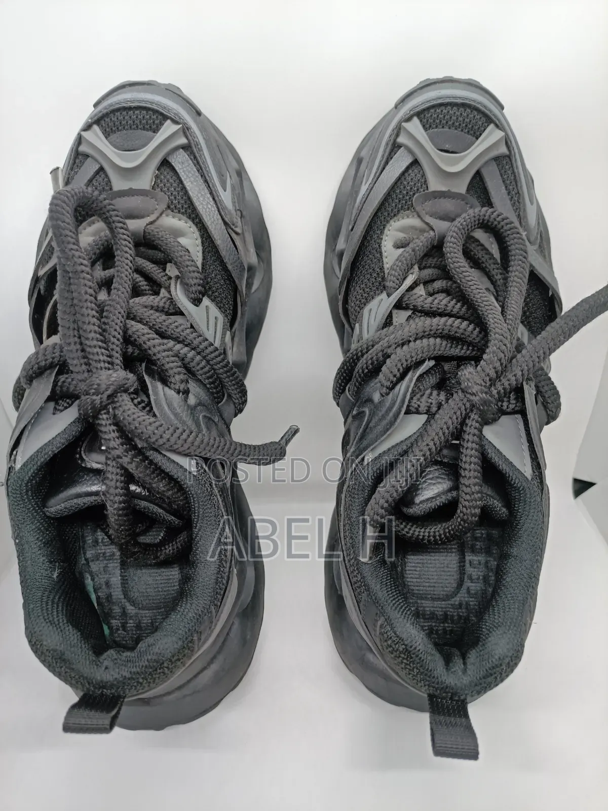 Tcellers Black Track Sneakers