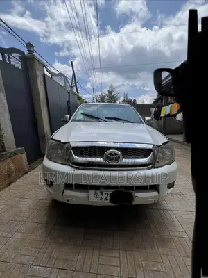 Toyota Hilux 2.5 D-4D Double Cab 2008 White