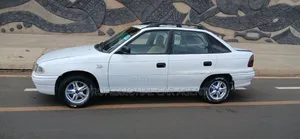 Opel Astra 1998 White