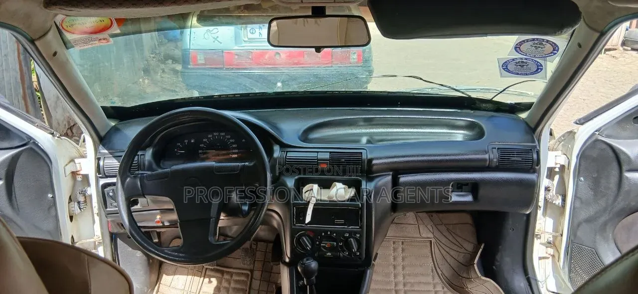 Opel Astra 1998 White
