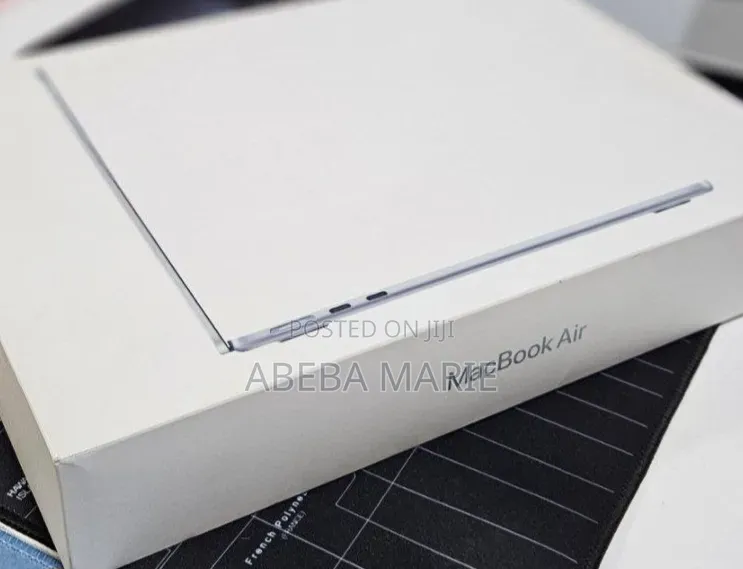 New Laptop Apple MacBook Air 2025 M4 13-inch 16GB Apple M4 SSD 256GB