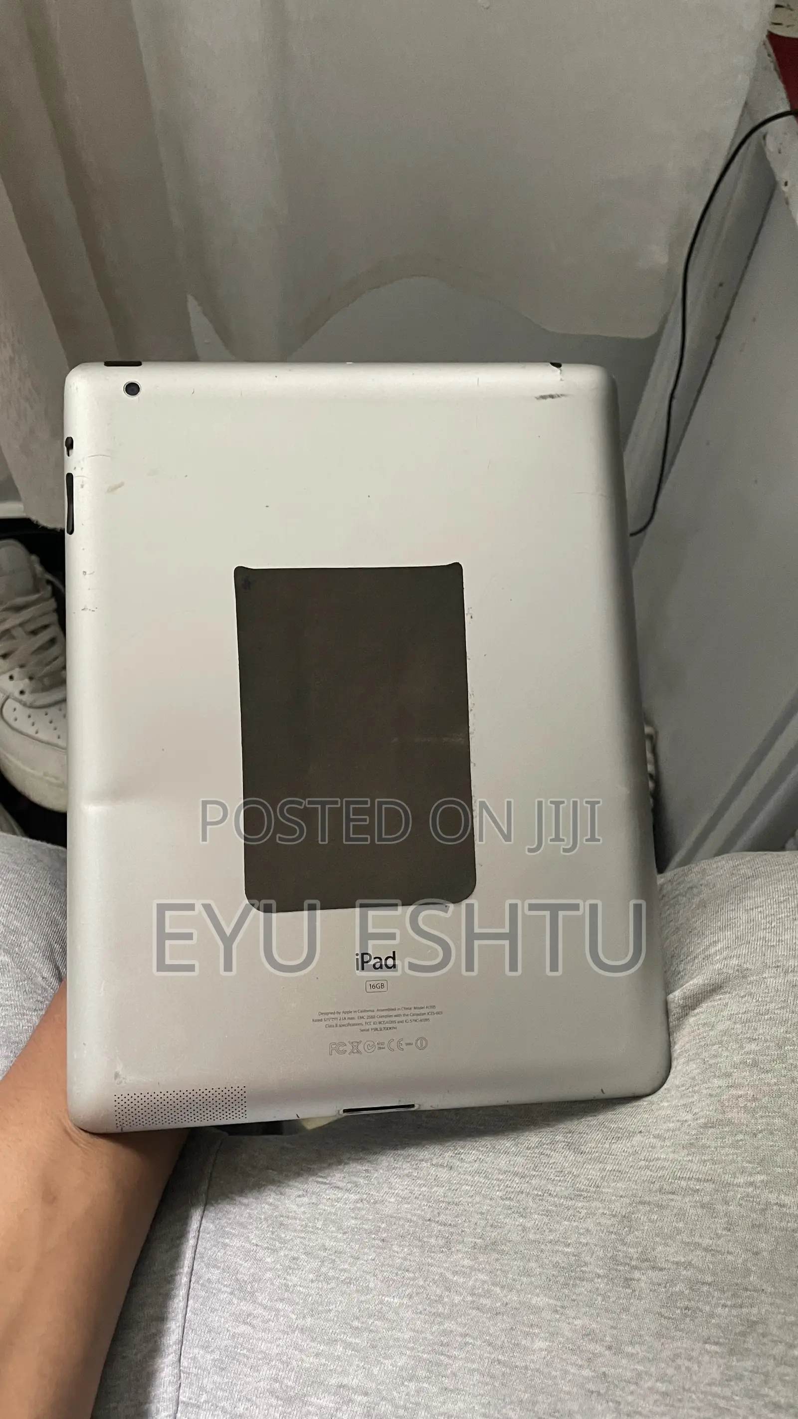 Apple iPad 2 Wi-Fi 16 GB Gray