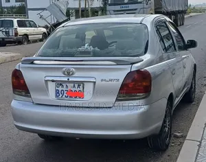 Toyota Platz 2004 Silver