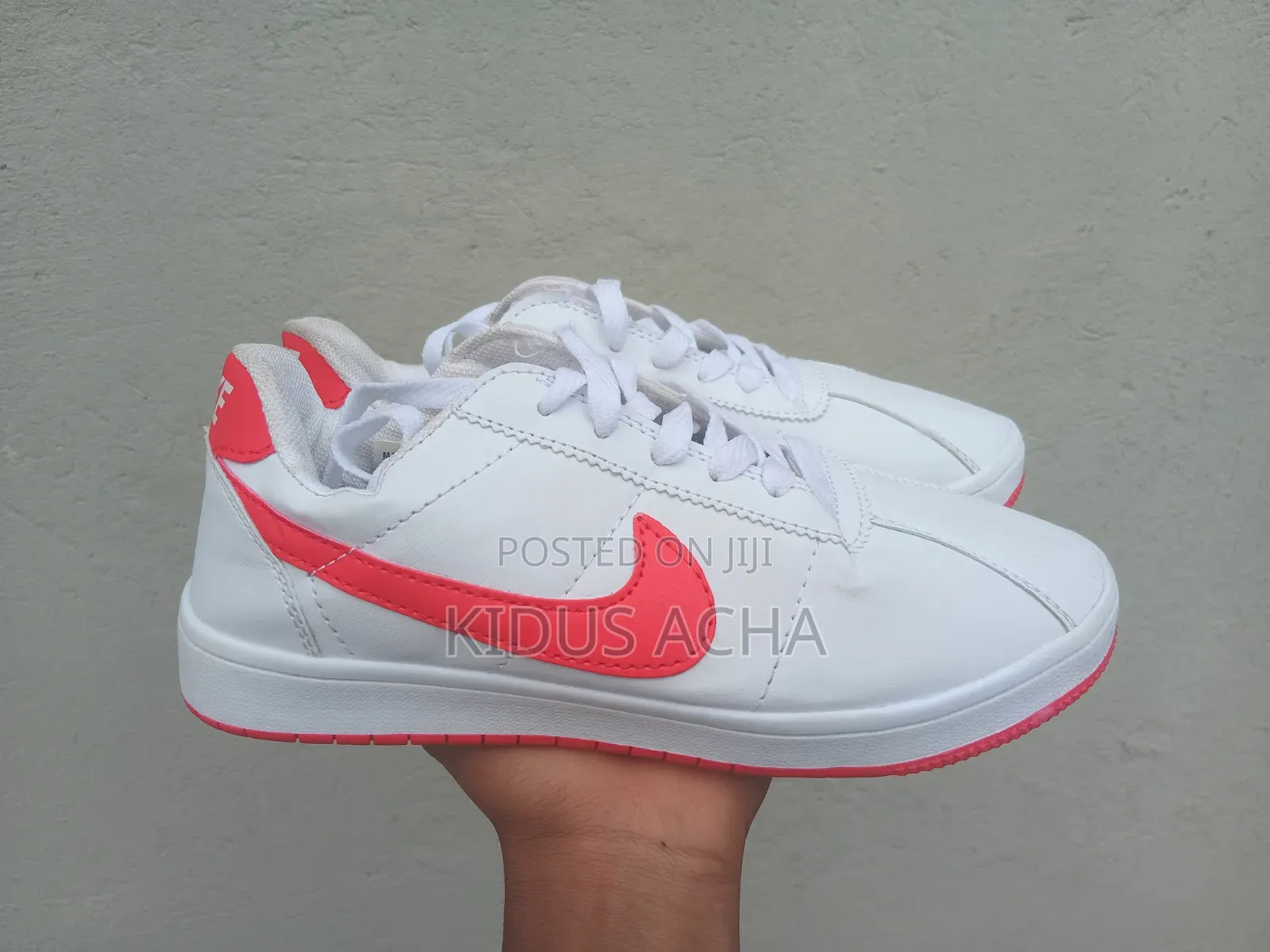 Nike Sneaker