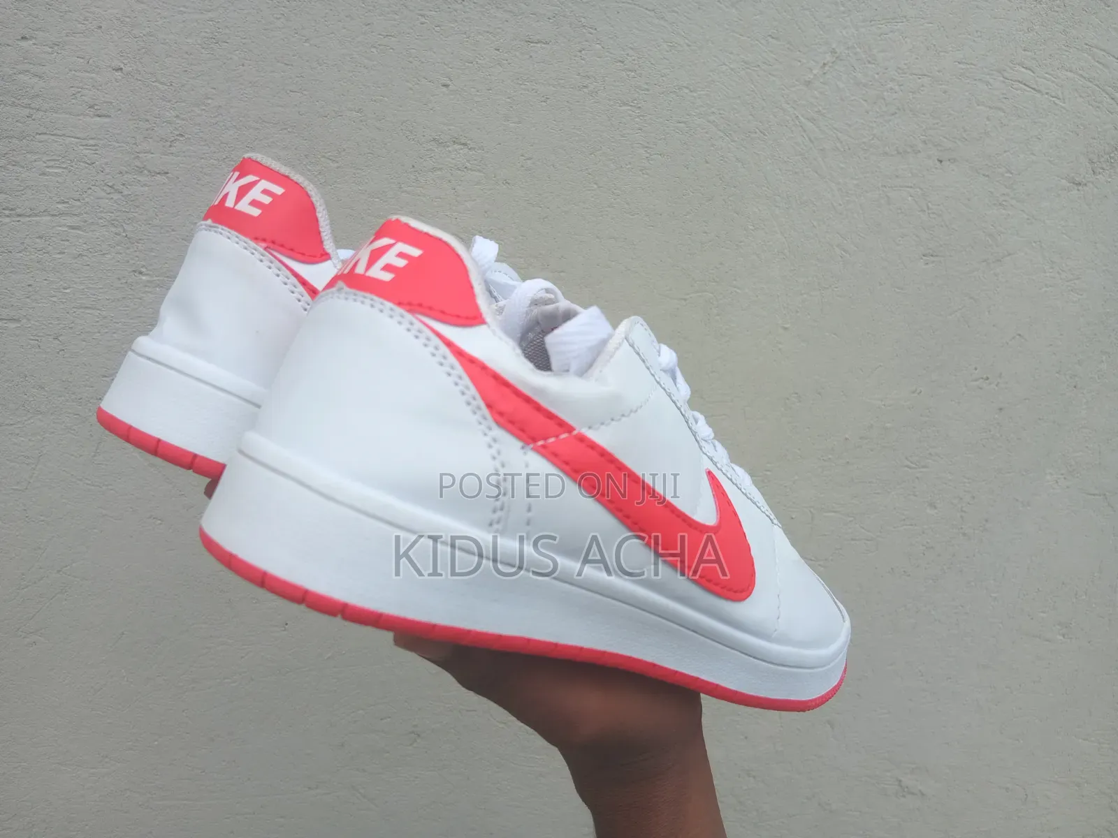 Nike Sneaker