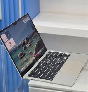 New Laptop Apple MacBook Air 2025 M4 13-inch 16GB Apple M4 SSD 256GB