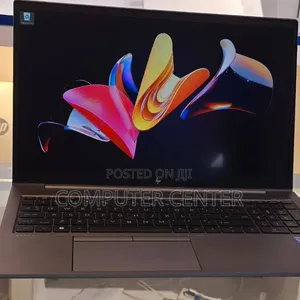 New Laptop HP ZBook Studio G8 16GB Intel Core i7 SSD 512GB