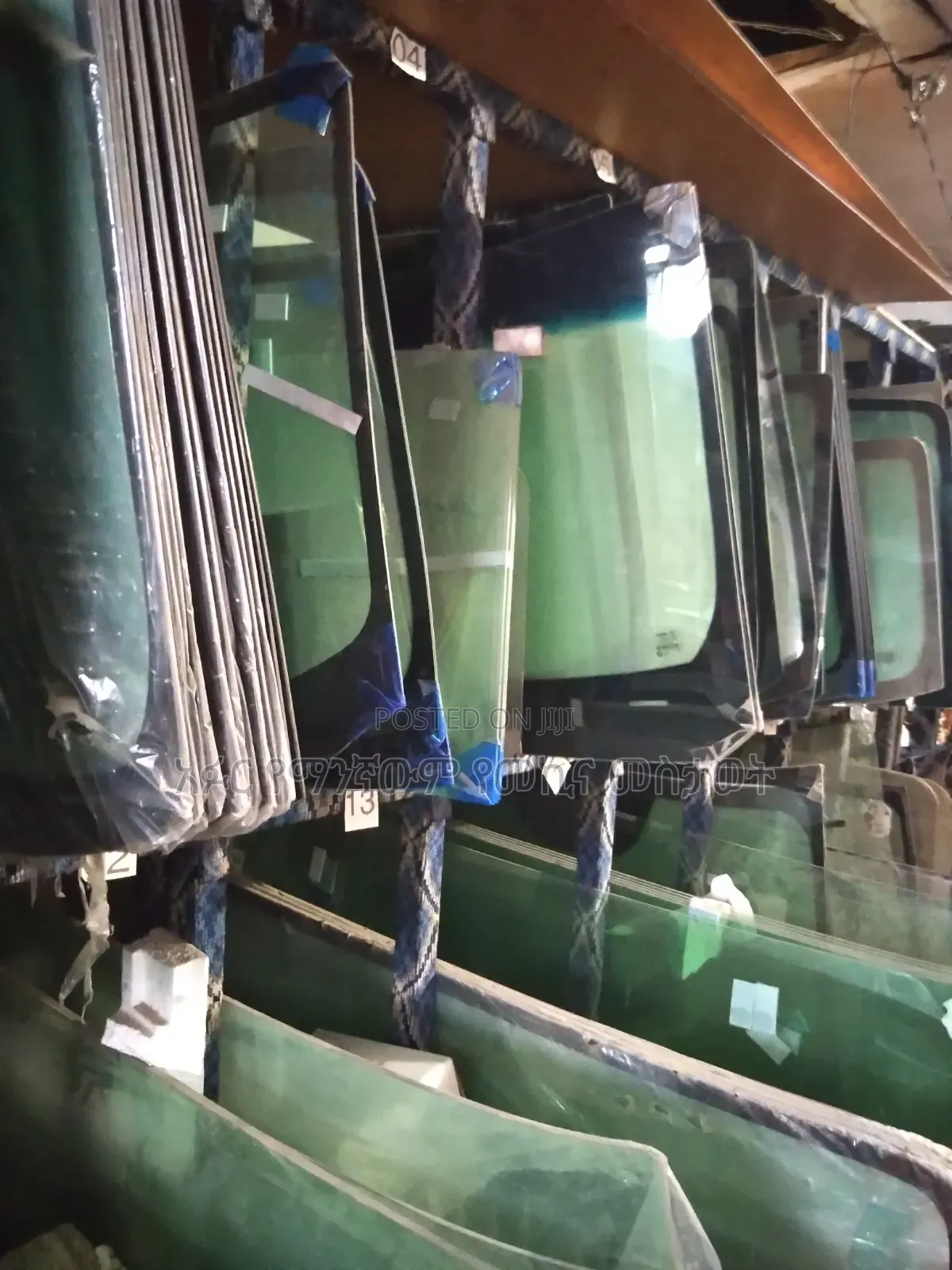 Windsheild Glass የመኪና መስታወት New Toyota Hilux 2013