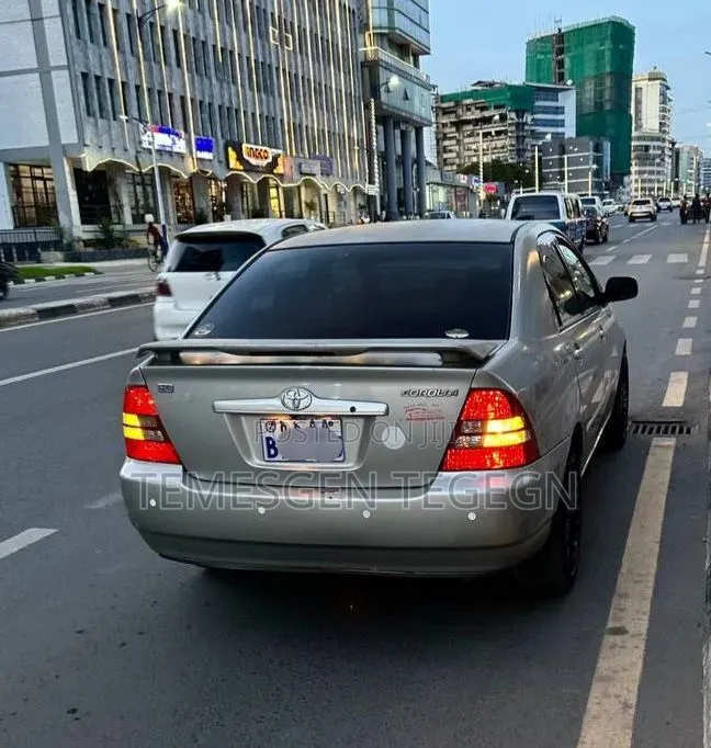 Toyota Corolla 2003 Gold