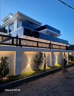 8bdrm House in Cmc, Bole for sale