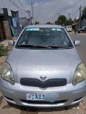 Toyota Vitz 2004 Silver