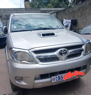 Toyota Hilux 2007 Silver