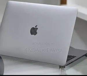 New Laptop Apple MacBook Pro 2019 16GB Intel Core i7 SSD 256GB