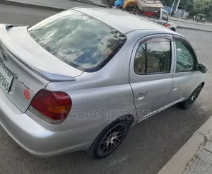 Toyota Platz 2004 Silver
