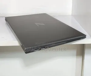 New Laptop HP ZBook Firefly G8 16GB Intel Core i7 SSD 512GB