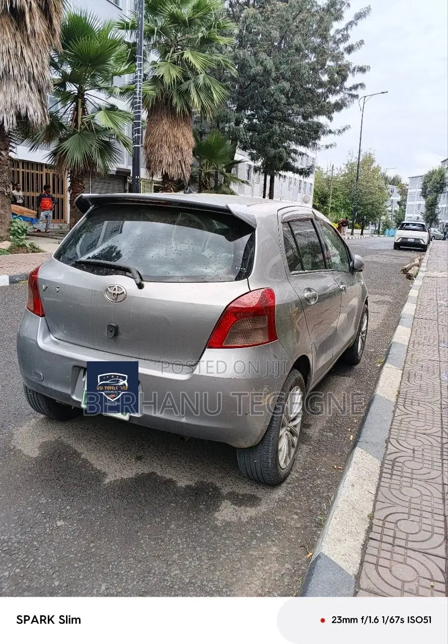 Toyota Yaris 2007 Gray