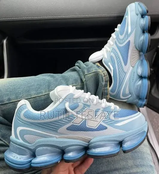 New Balance Abzorb 2000