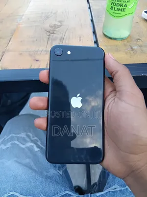 Apple iPhone SE 64 GB Black