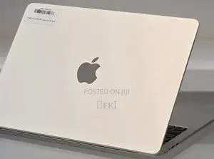 New Laptop Apple MacBook Air 2025 M4 13-inch 16GB Apple M4 SSD 256GB