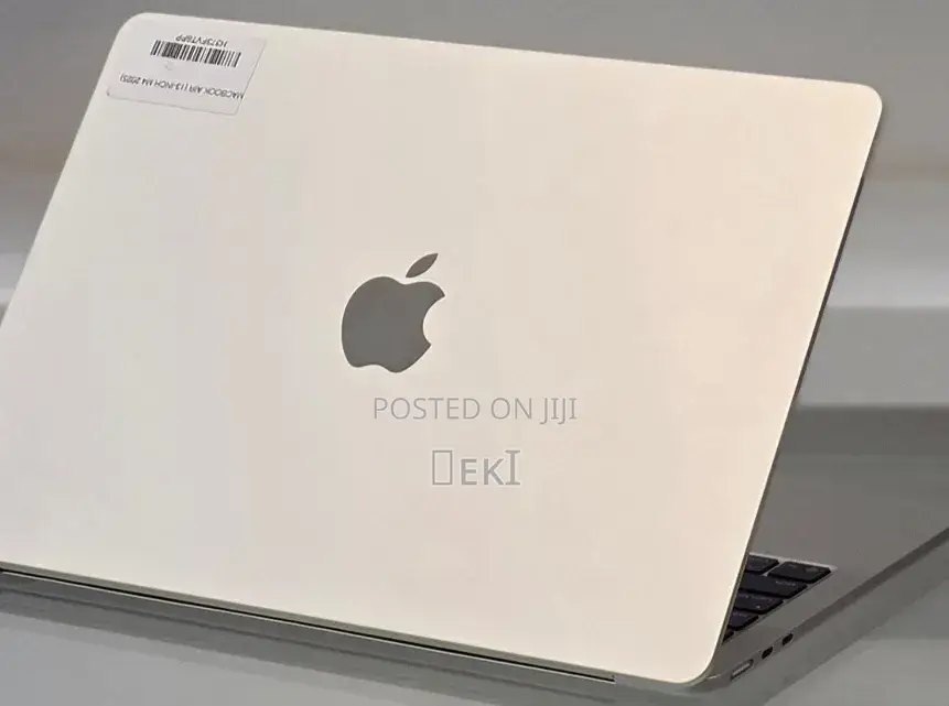 New Laptop Apple MacBook Air 2025 M4 13-inch 16GB Apple M4 SSD 256GB