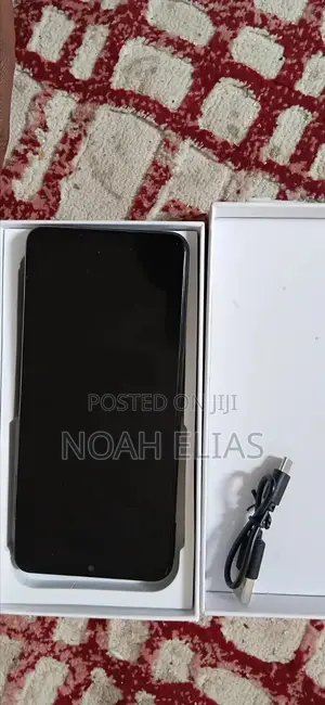 New Samsung Galaxy A13 5G 64 GB Black
