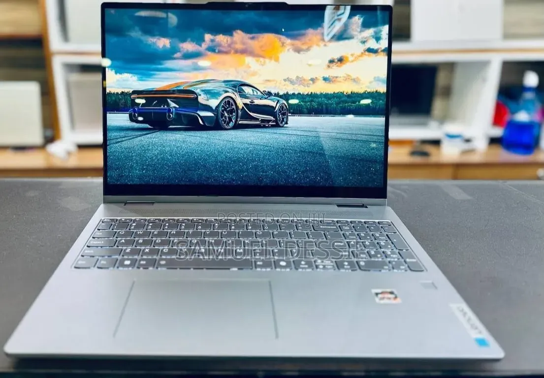New Laptop Lenovo Yoga 7i 16GB AMD Ryzen 7 SSD 512GB