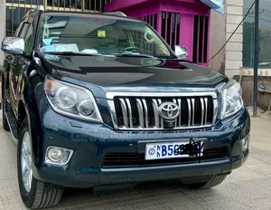Toyota Land Cruiser 2012 Black