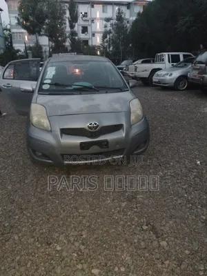 Toyota Yaris 2010 Gray